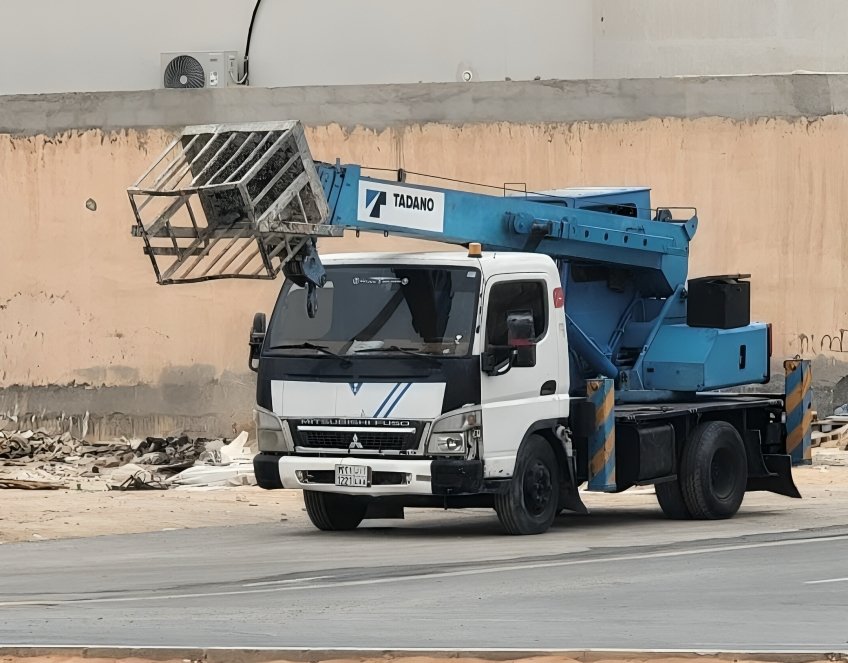 كرين متحرك هيدروليكي بالرياض